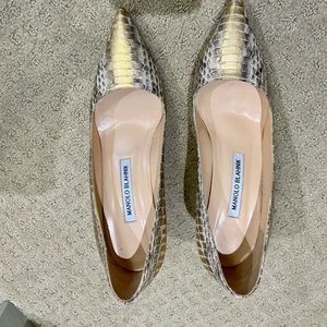 Manolo Blahnik Gold Snake Heels (38)
